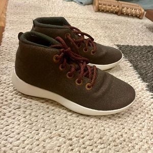 Size 9 AllBirds Women's Wool Runner-up Mizzles - Terra shade